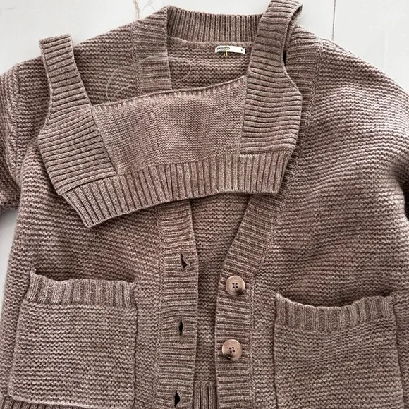 House of CB
BARLEY CHUNKY NATURAL WOOL CARDIGAN full set
Brand new without tags - Picture 7 of 9